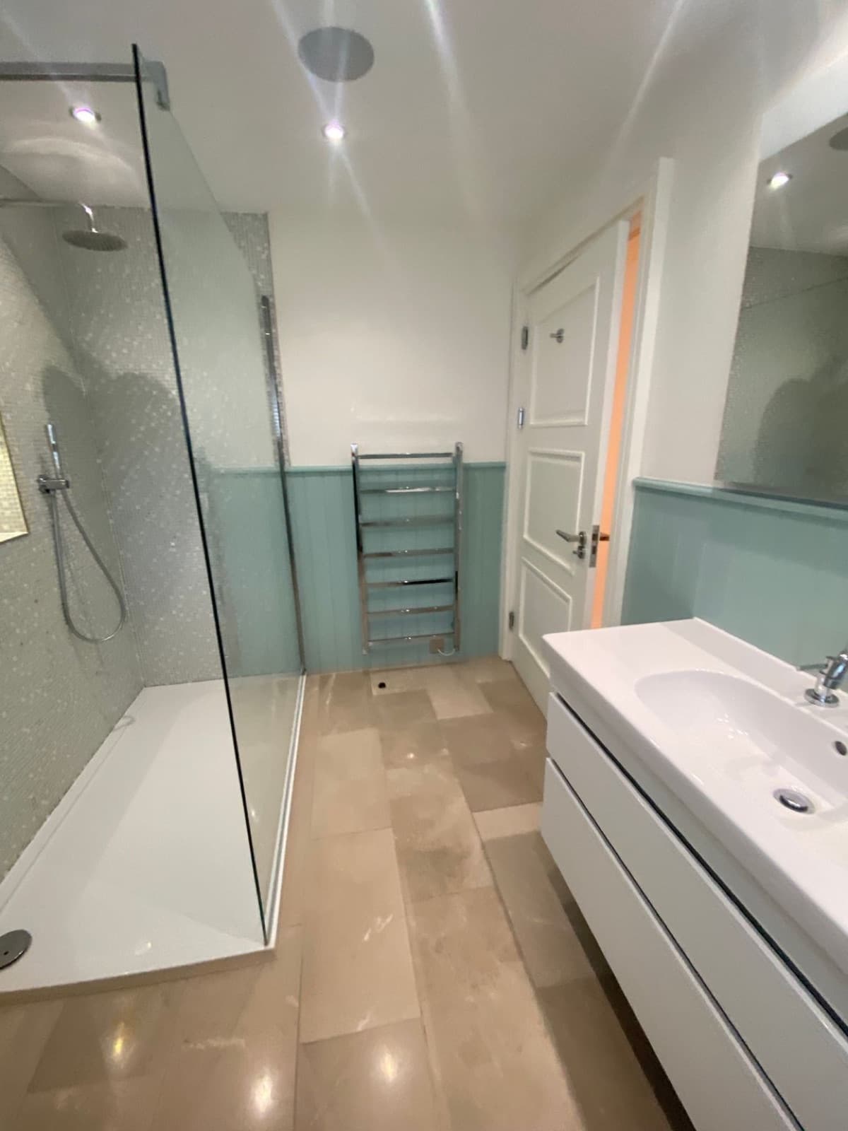 Luxury four-bed coastal — 2 Les Residences — view 6