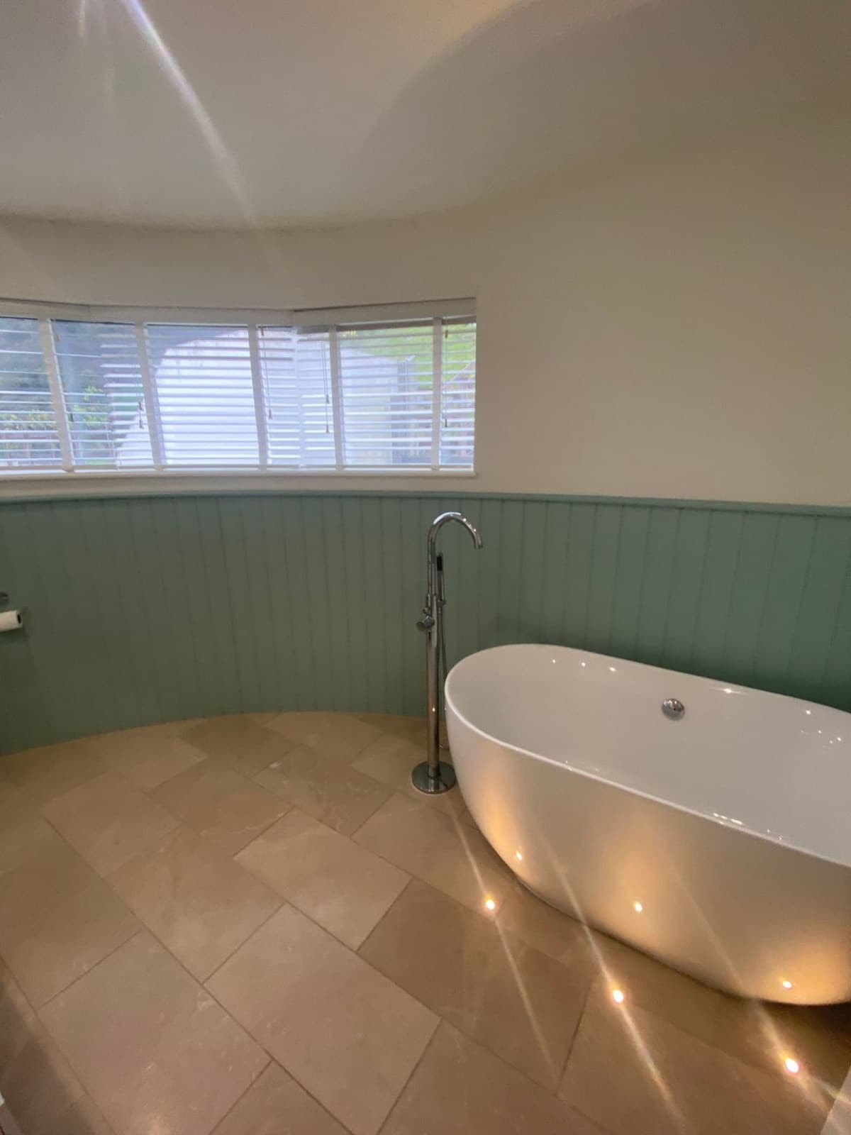 Luxury four-bed coastal — 2 Les Residences — view 4